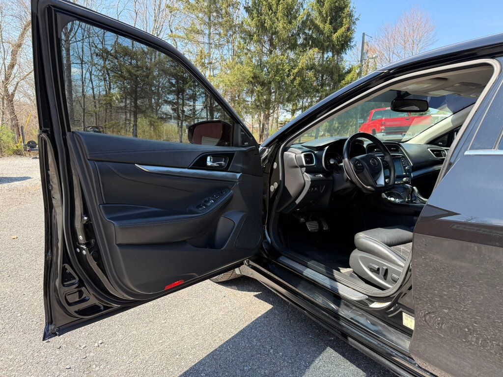 2017 Nissan Maxima SR 3.5L - 22989664 - 16