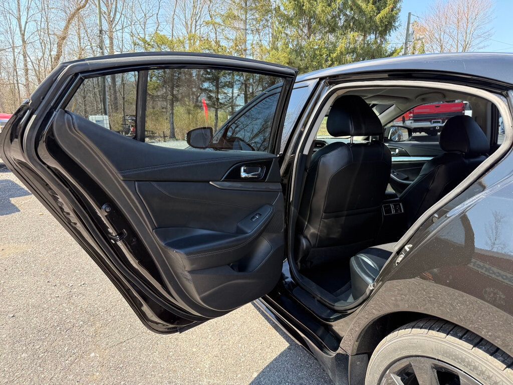 2017 Nissan Maxima SR 3.5L - 22989664 - 28