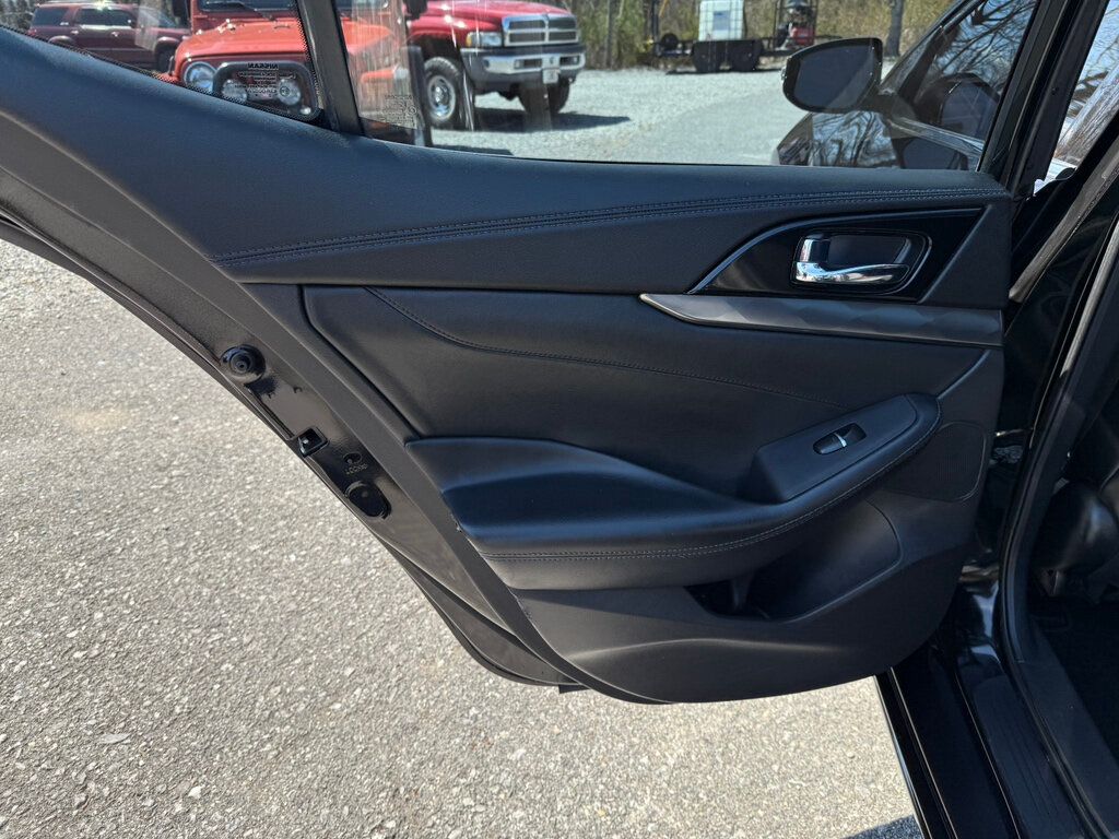 2017 Nissan Maxima SR 3.5L - 22989664 - 29