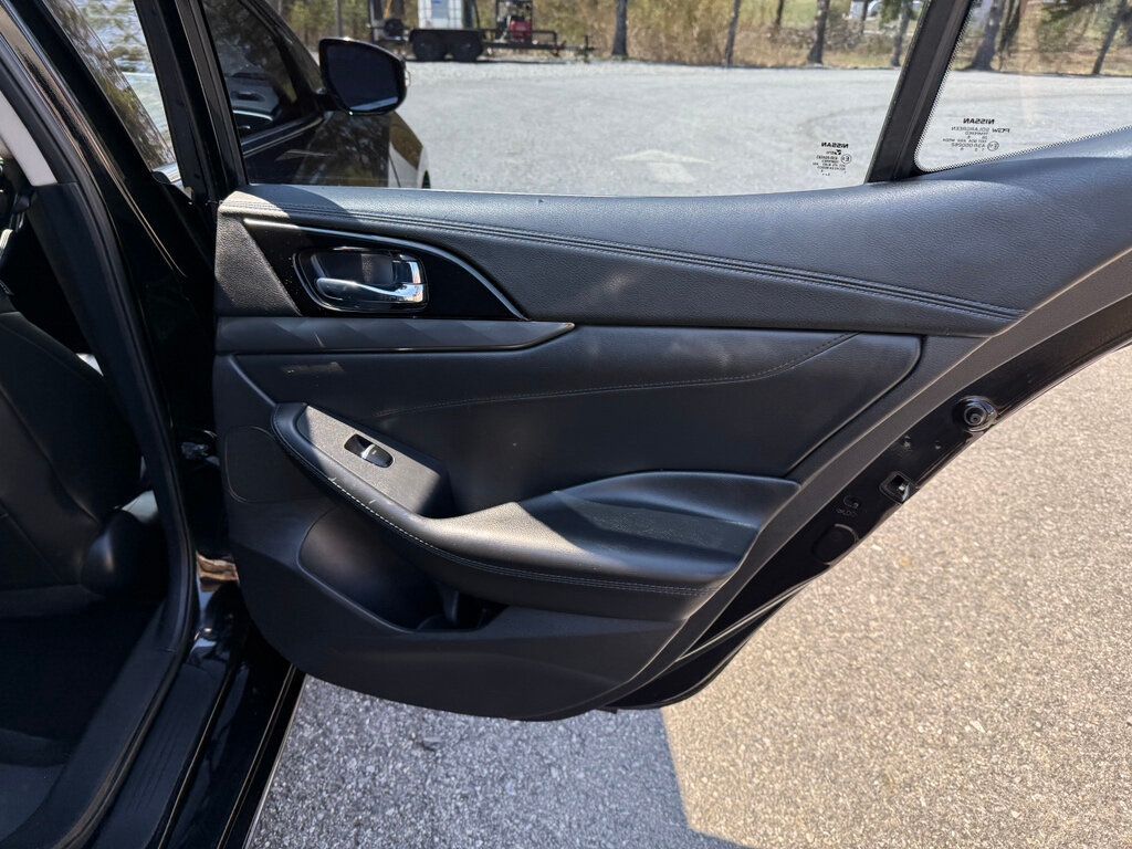 2017 Nissan Maxima SR 3.5L - 22989664 - 35
