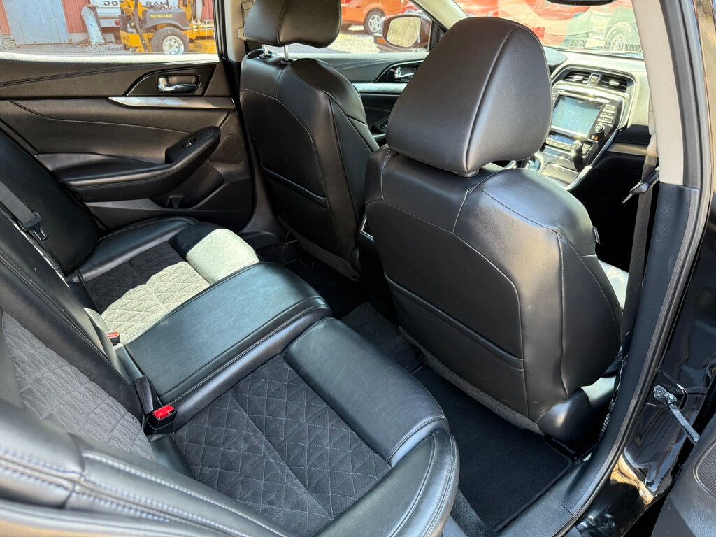 2017 Nissan Maxima SR 3.5L - 22989664 - 39