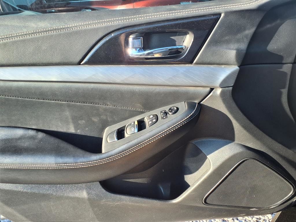 2017 Nissan Maxima SV - 22926901 - 17