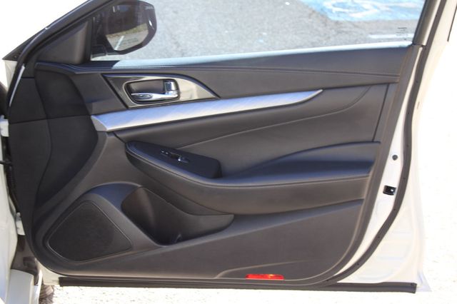 2017 Nissan Maxima SV 3.5L - 22935451 - 17