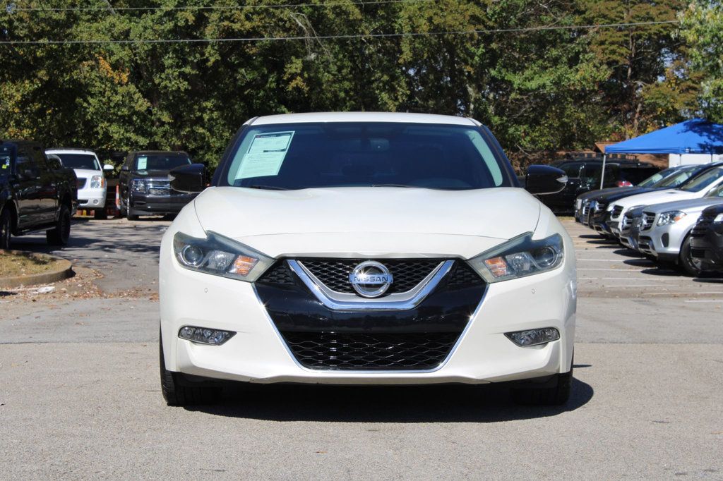 2017 Nissan Maxima SV photo 2