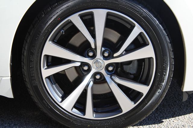 2017 Nissan Maxima SV 3.5L - 22935451 - 35