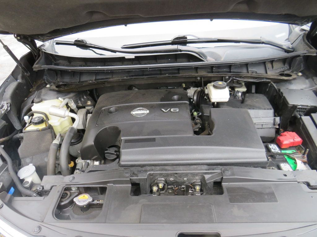 2017 Nissan Murano SV photo 17