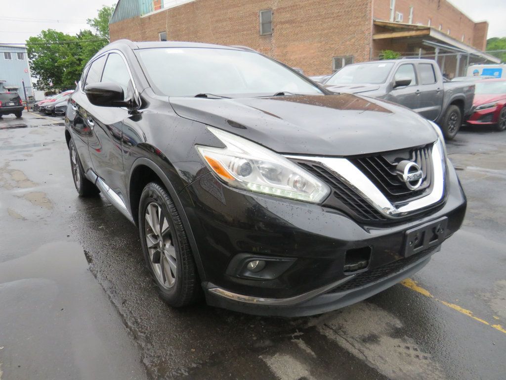 2017 Nissan Murano SV photo 3