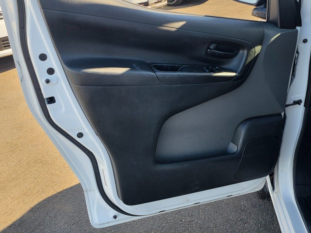 2017 Nissan NV200 Compact Cargo S 2.0L CVT - 22965953 - 19