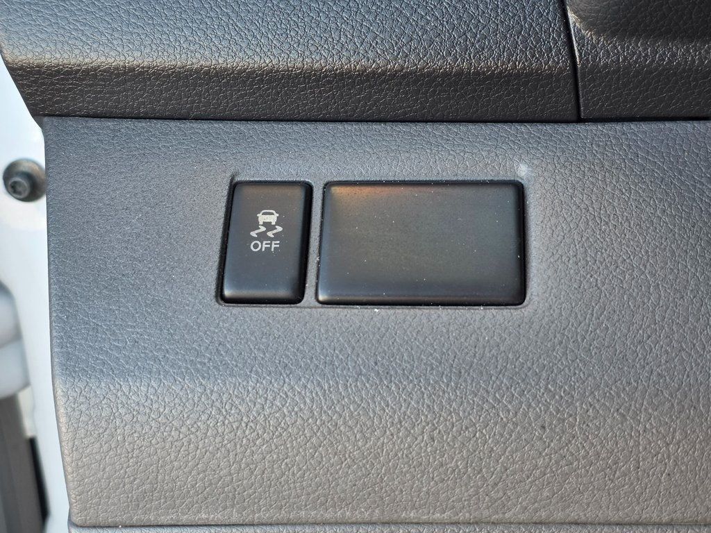 2017 Nissan NV200 Compact Cargo S 2.0L CVT - 22965953 - 29