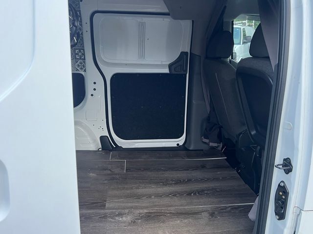 2017 Nissan NV200 Compact Cargo SV 2.0L CVT - 23075836 - 17