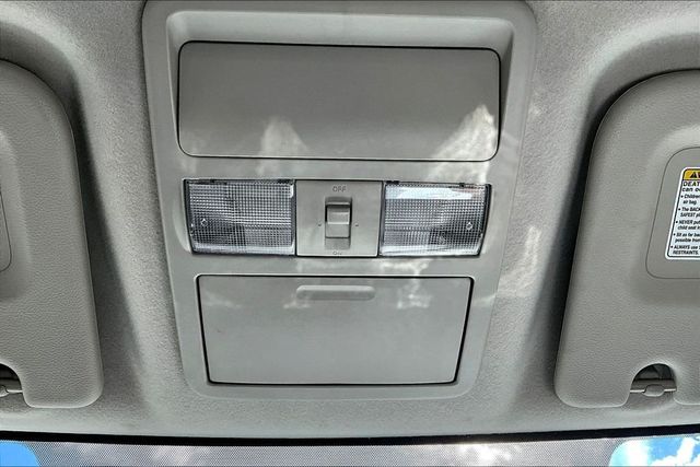 2017 Nissan NV Cargo 1500 S - 22940242 - 25