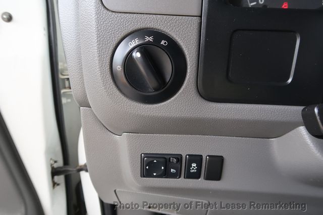 2017 Nissan NV Cargo NV1500 SV Low Roof Cargo Van Ladder Rack - 22951413 - 32