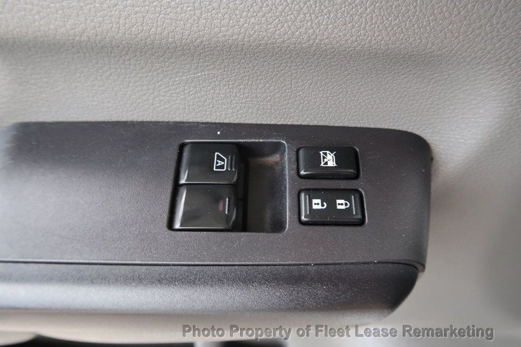 2017 Nissan NV Cargo NV1500 SV Low Roof Cargo Van Ladder Rack - 22951413 - 33