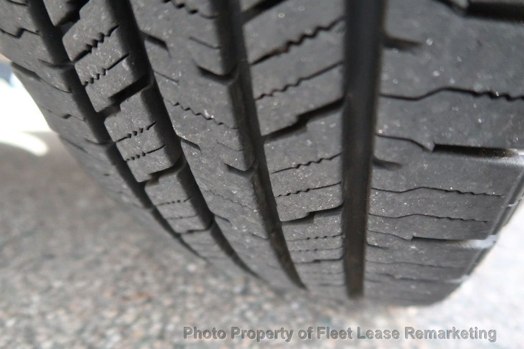 2017 Nissan NV Cargo NV1500 SV Low Roof Cargo Van Ladder Rack - 22951413 - 37