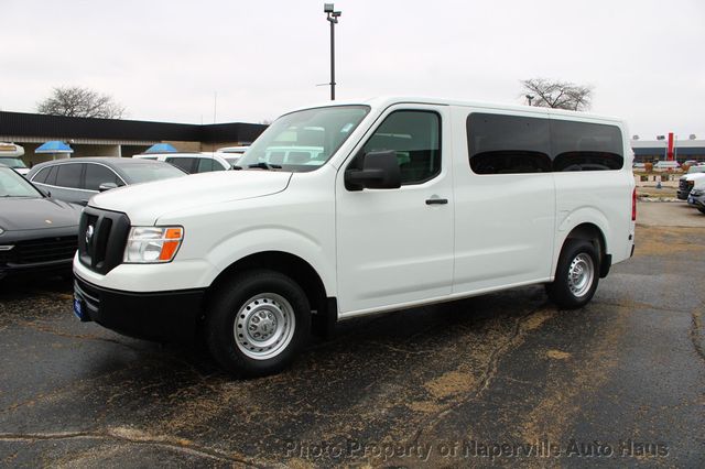 2017 Nissan NV Passenger 3500 HD S V6 - 22953615 - 1