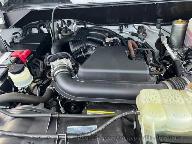 2017 Nissan NV Passenger 3500 HD S V6 - 22953615 - 21