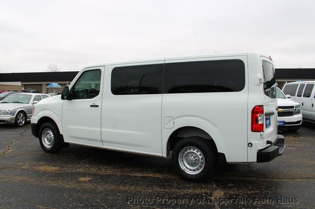 2017 Nissan NV Passenger 3500 HD S V6 - 22953615 - 3