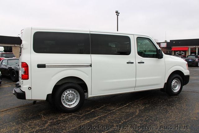 2017 Nissan NV Passenger 3500 HD S V6 - 22953615 - 5