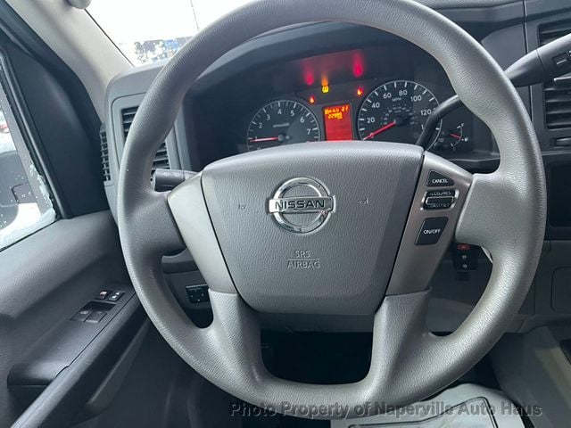 2017 Nissan NV Passenger 3500 HD S V6 - 22953615 - 8