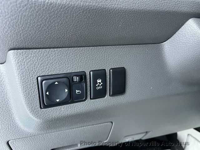 2017 Nissan NV Passenger 3500 HD S V6 - 22953616 - 14
