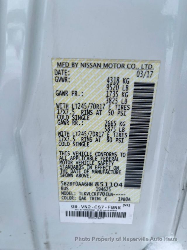 2017 Nissan NV Passenger 3500 HD S V6 - 22953616 - 25