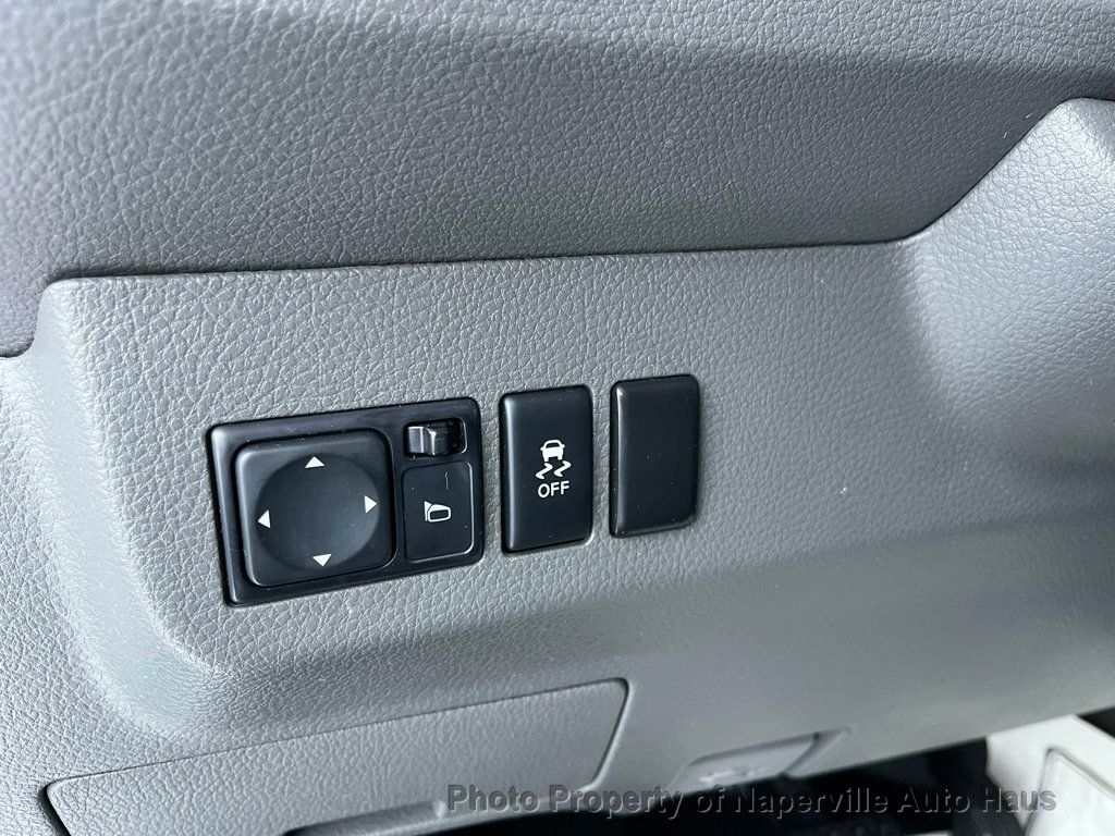 2017 NISSAN NV - Image 9