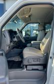 2017 Nissan NV Passenger V8 SL - 23000499 - 17