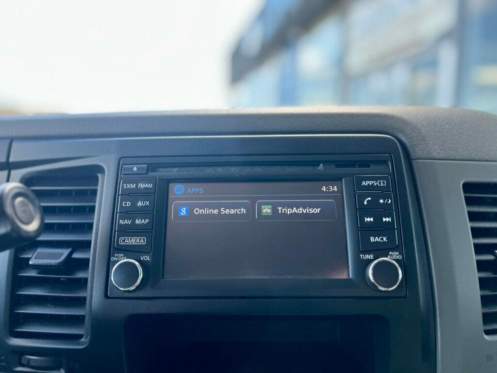 2017 Nissan NV Passenger V8 SL - 23000499 - 25