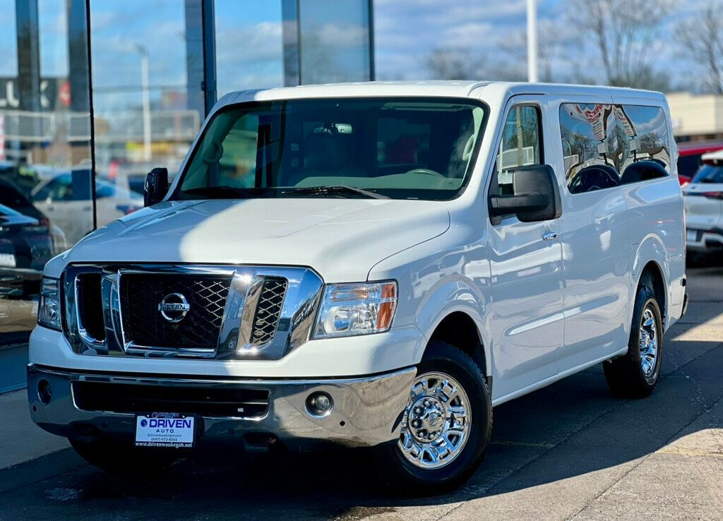 2017 Nissan NV Passenger V8 SL - 23000499 - 32