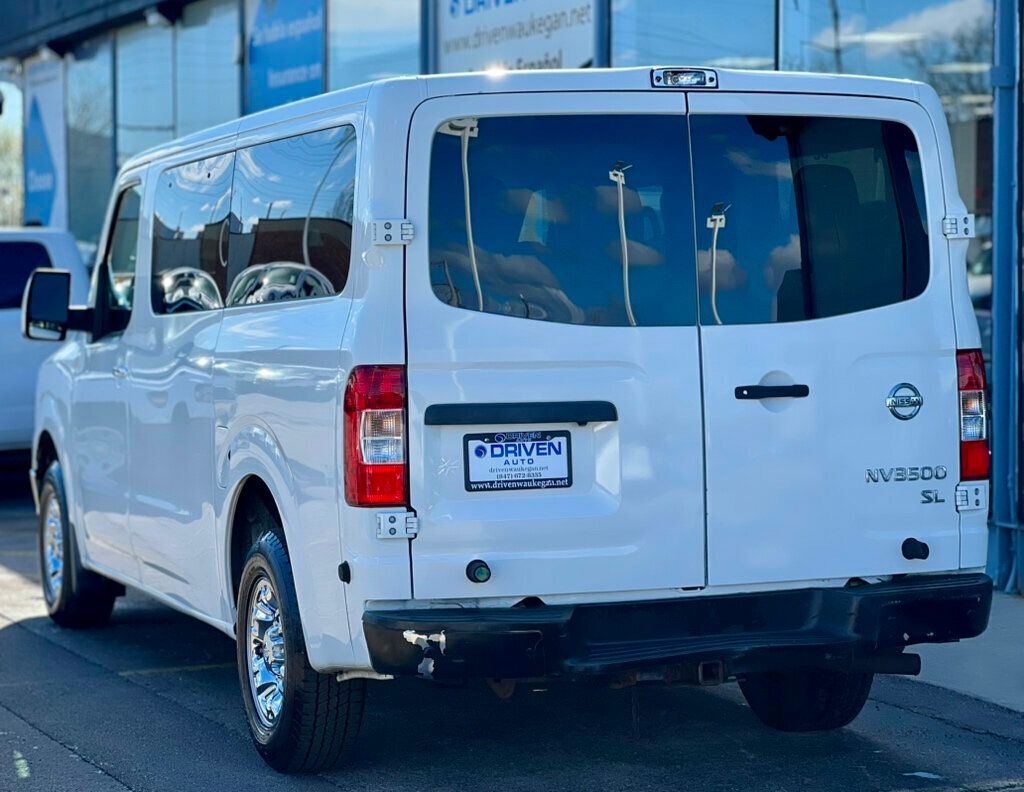 2017 Nissan NV Passenger V8 SL - 23000499 - 34