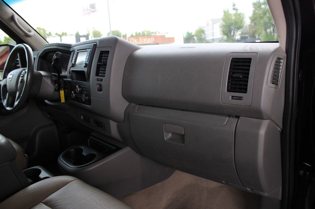 2017 Nissan NV Passenger V8 SL - 23065193 - 10