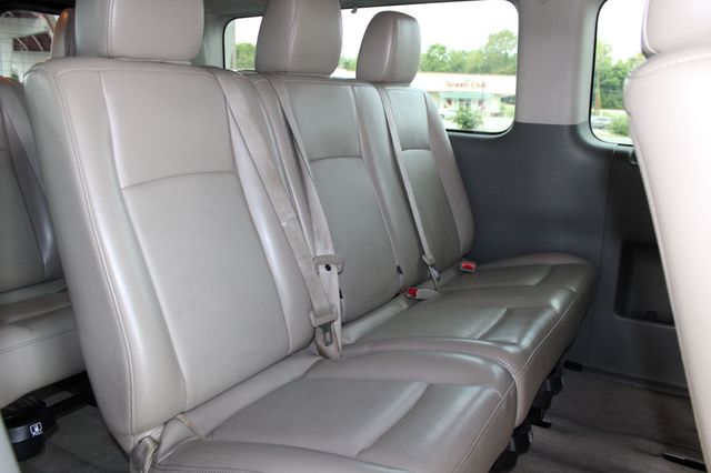 2017 Nissan NV Passenger V8 SL - 23065193 - 14