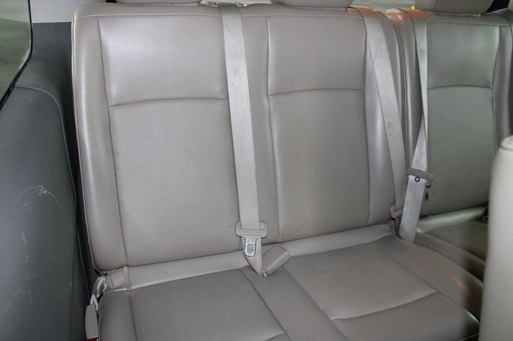 2017 Nissan NV Passenger V8 SL - 23065193 - 15