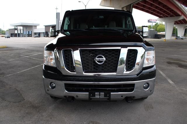 2017 Nissan NV Passenger V8 SL - 23065193 - 2