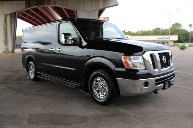 2017 Nissan NV Passenger V8 SL - 23065193 - 3