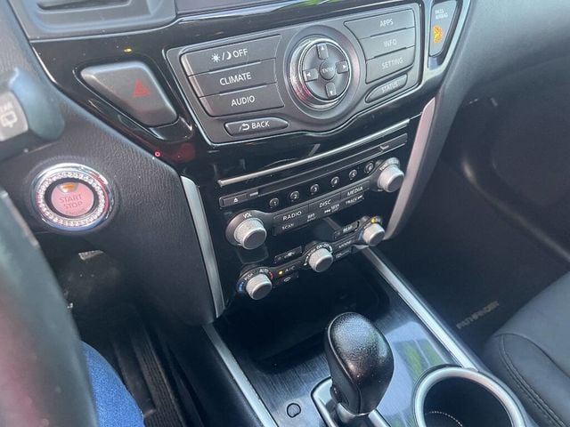 2017 Nissan Pathfinder  - 22970623 - 4