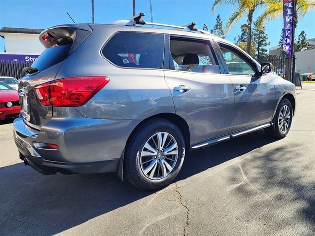 2017 Nissan Pathfinder  - 22666311 - 3