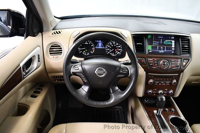 2017 Nissan Pathfinder 4x4 Platinum - 23072144 - 28
