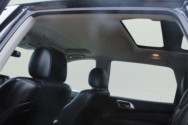 2017 Nissan Pathfinder 4x4 Platinum - 23003884 - 7