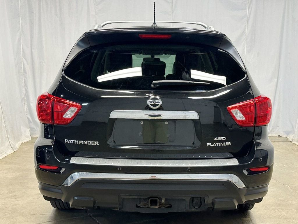 2017 Nissan Pathfinder 4x4 Platinum - 23062384 - 9