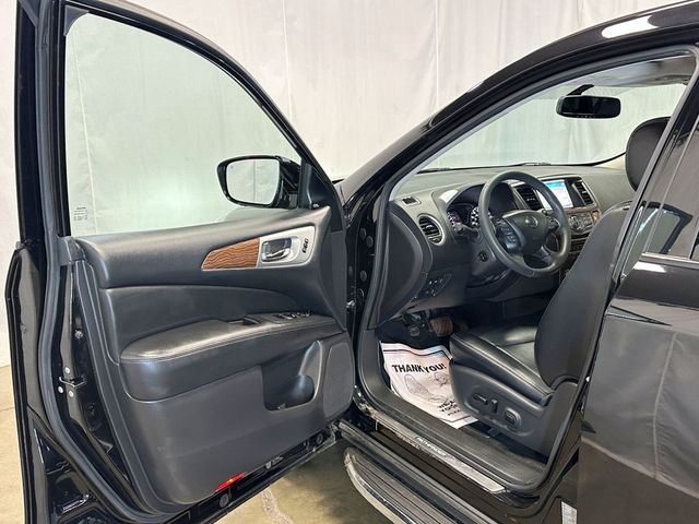 2017 Nissan Pathfinder 4x4 Platinum - 23062384 - 17