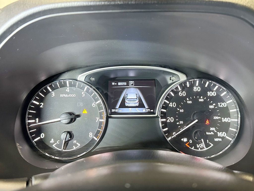 2017 Nissan Pathfinder 4x4 Platinum - 23062384 - 27