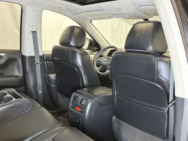 2017 Nissan Pathfinder 4x4 Platinum - 23062384 - 39