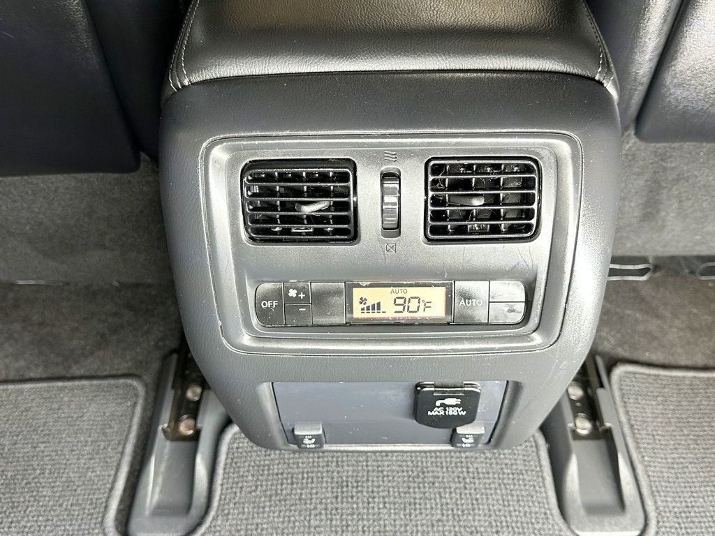 2017 Nissan Pathfinder 4x4 Platinum - 23062384 - 42