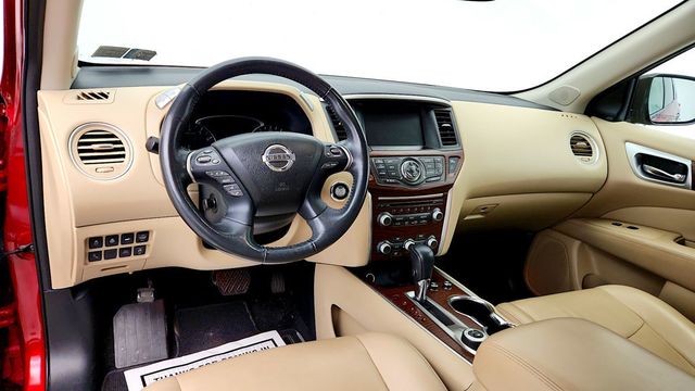 2017 Nissan Pathfinder 4x4 Platinum w/ Rear Entertainment System - 23082889 - 13