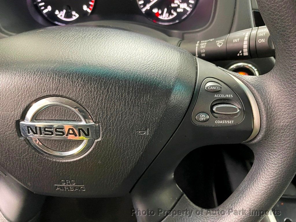 2017 Nissan Pathfinder 4x4 S - 21436197 - 36