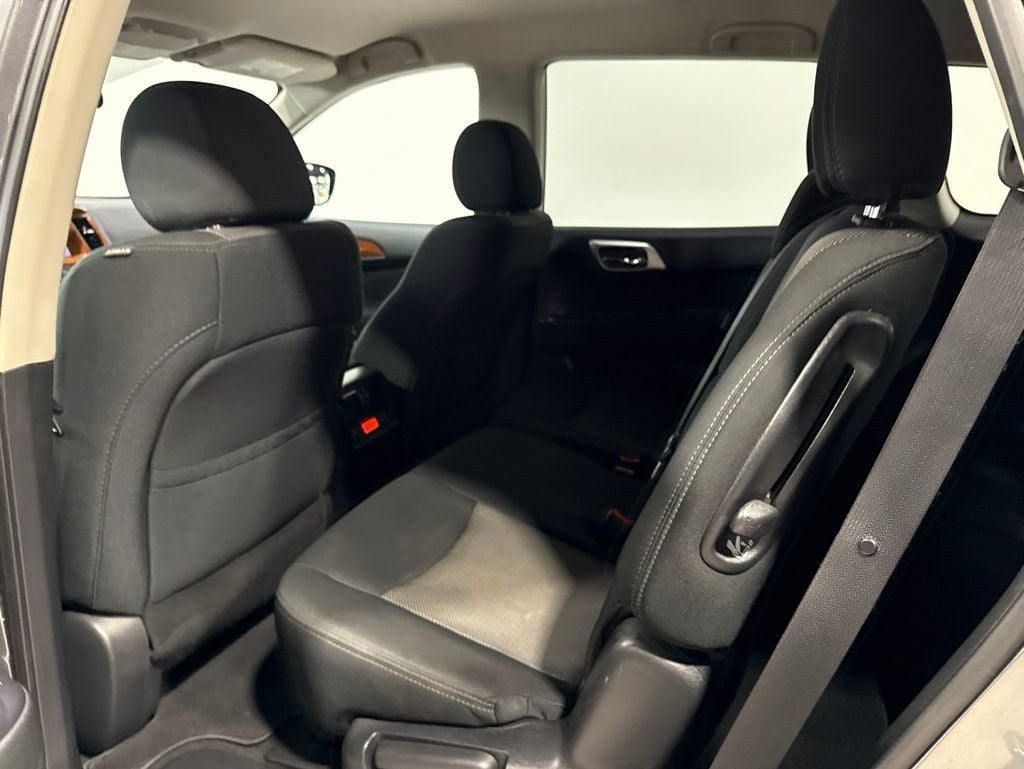 2017 Nissan Pathfinder 4x4 S - 23012023 - 27