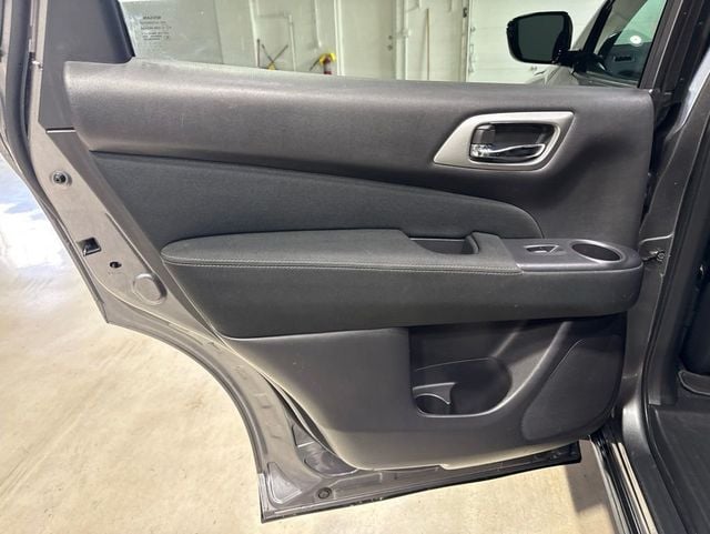 2017 Nissan Pathfinder 4x4 S - 23012023 - 30