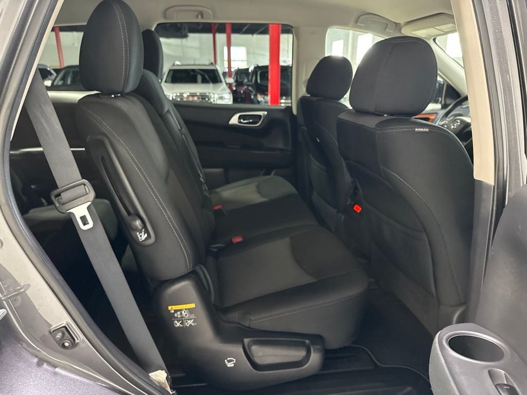 2017 Nissan Pathfinder 4x4 S - 23012023 - 32