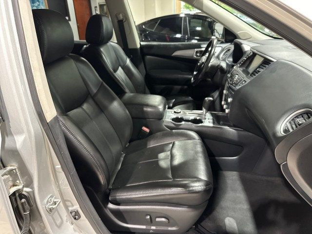 2017 Nissan Pathfinder 4x4 SL - 21535637 - 39